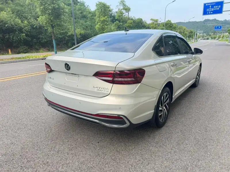 2023 Volkswagen Lavida 1.5L Automatic Full Comfort Edition — миниатюра 6