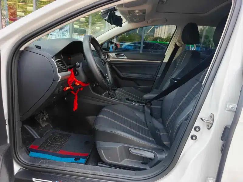 2021 Volkswagen Lavida 1.5L Automatic Comfort Edition — миниатюра 9