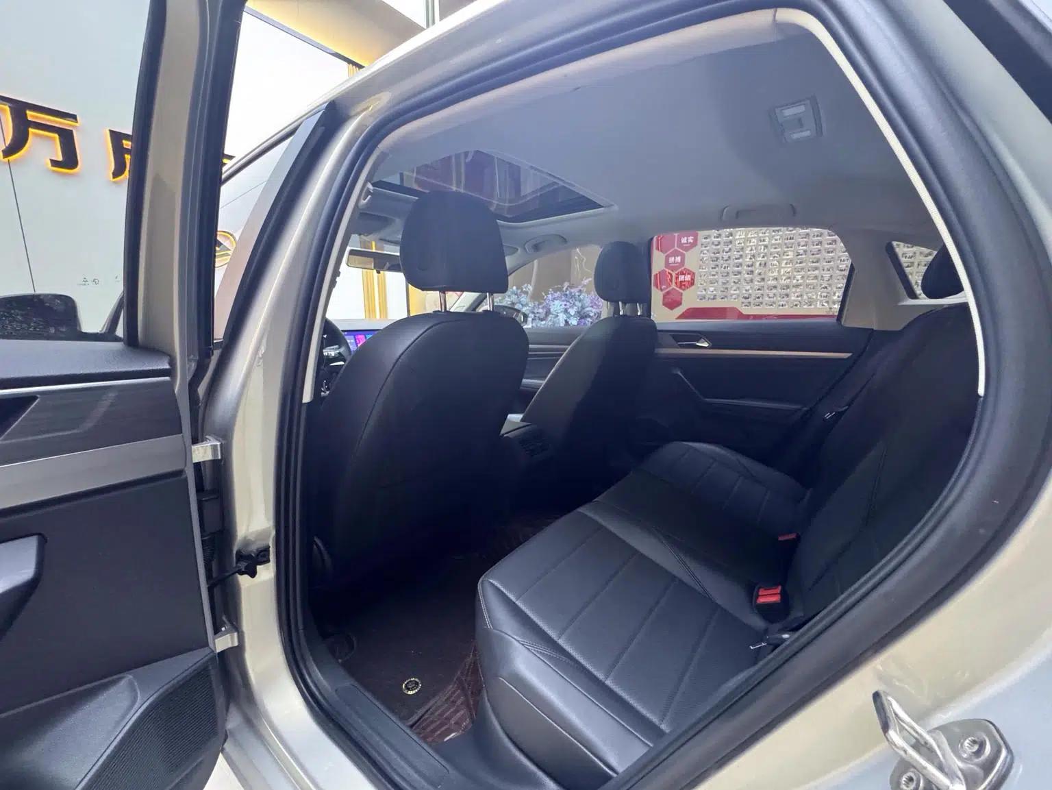 2019 Volkswagen Lavida 1.5L Automatic Comfort Edition (China VI Emission Standard) — миниатюра 5