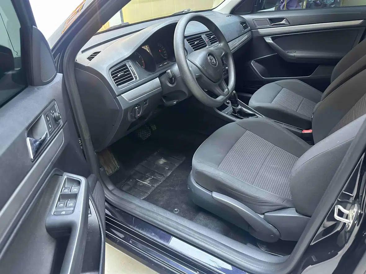 2015 Volkswagen Lavida 1.6L Automatic Fashion Edition — миниатюра 7