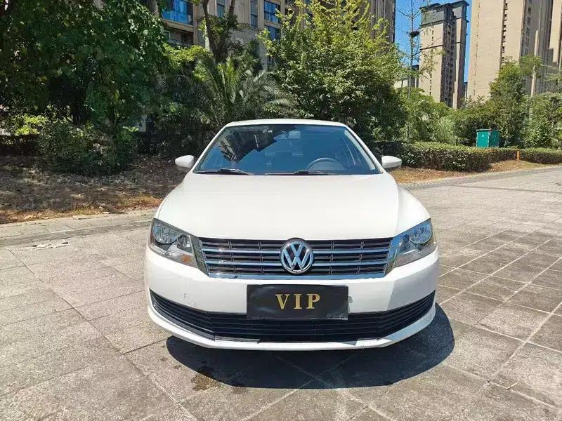 2013 Volkswagen Lavida 1.6L Manual Fashion Edition — миниатюра 2
