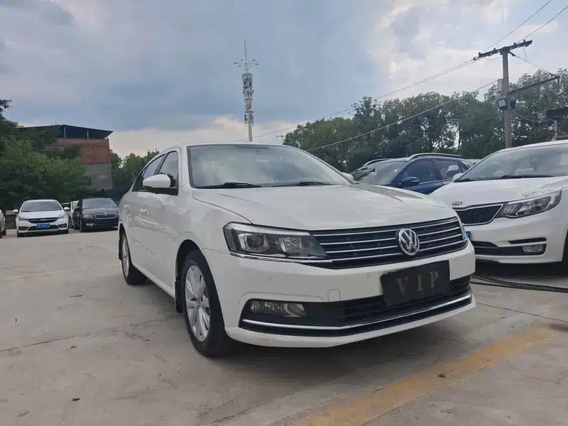 2017 Volkswagen Lavida 1.6L Automatic Comfort Edition — миниатюра 3