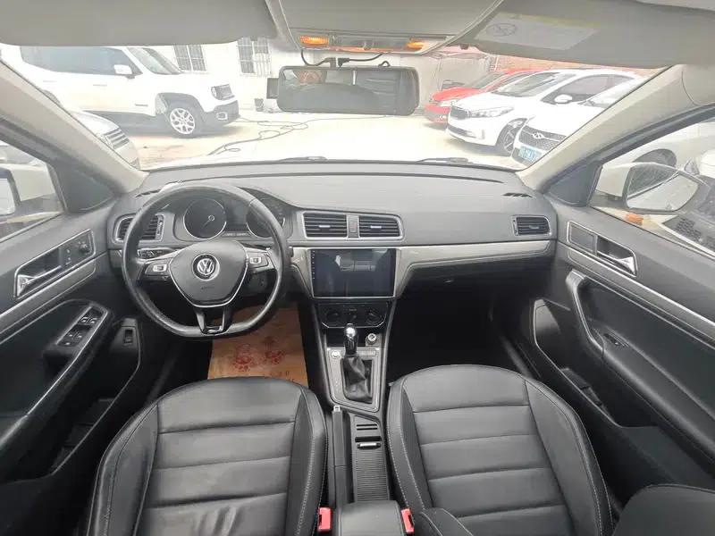 2017 Volkswagen Lavida 1.6L Automatic Comfort Edition — миниатюра 8