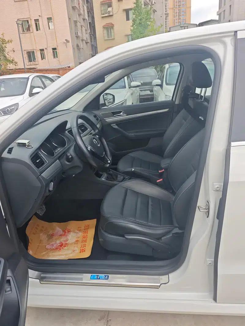 2017 Volkswagen Lavida 1.6L Automatic Comfort Edition — миниатюра 10