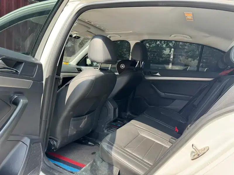 2017 Volkswagen Lavida 230TSI DSG Comfort Edition — миниатюра 11