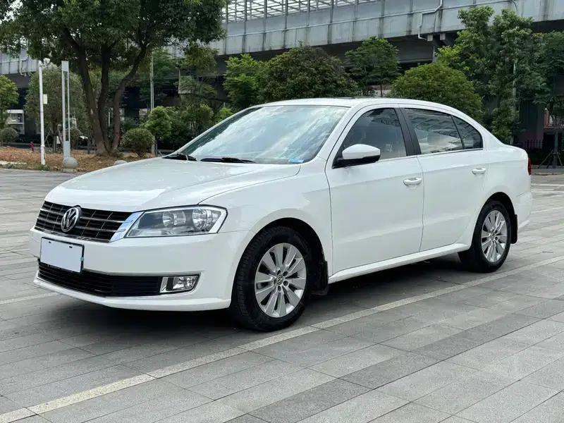 2013 Volkswagen Lavida 1.6L Automatic Comfort Edition — миниатюра 1
