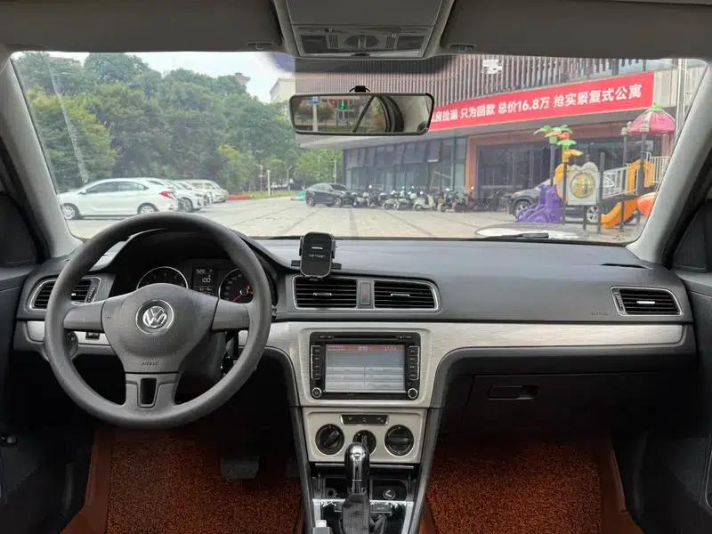 2013 Volkswagen Lavida 1.6L Automatic Comfort Edition — миниатюра 11