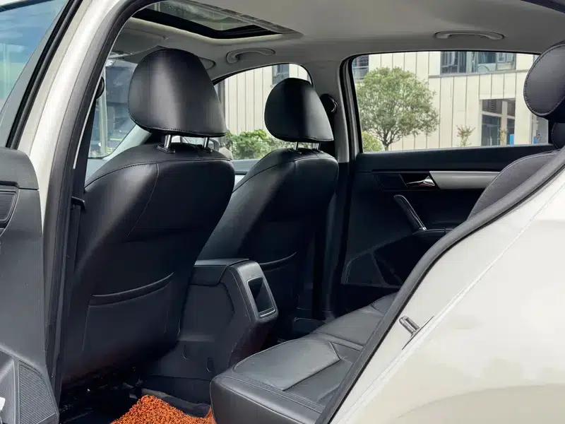 2013 Volkswagen Lavida 1.6L Automatic Comfort Edition — миниатюра 13