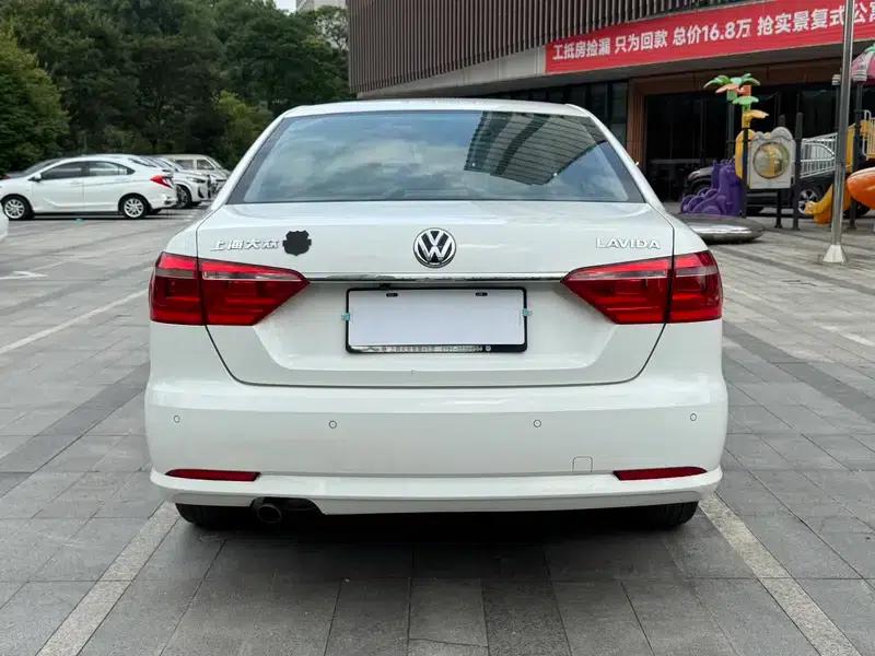 2013 Volkswagen Lavida 1.6L Automatic Comfort Edition — миниатюра 5
