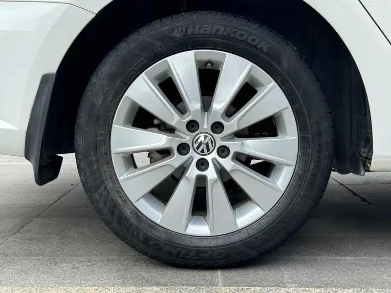 2013 Volkswagen Lavida 1.6L Automatic Comfort Edition — миниатюра 7