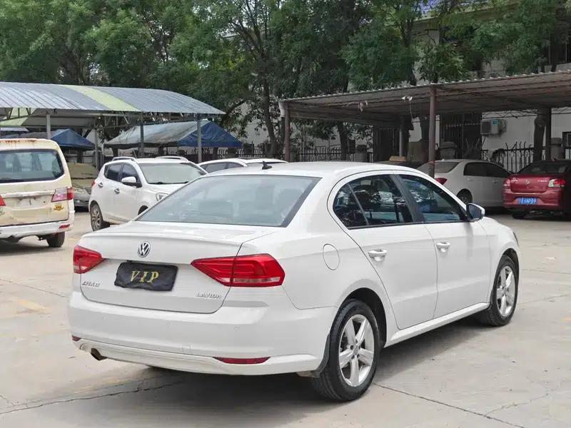 2017 Volkswagen Lavida 1.6L Manual Fashion Edition — миниатюра 6