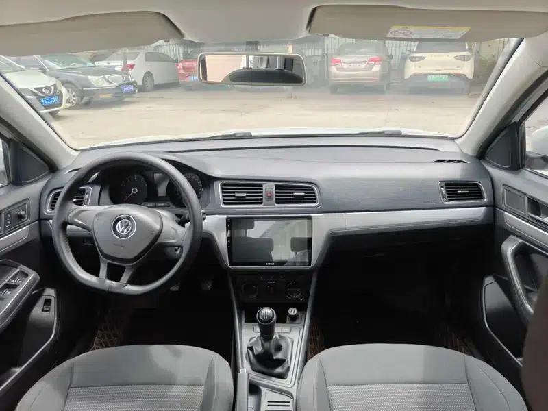 2017 Volkswagen Lavida 1.6L Manual Fashion Edition — миниатюра 7