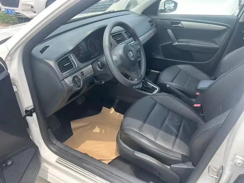 2013 Volkswagen Lavida 1.6L Automatic Comfort Edition — миниатюра 13