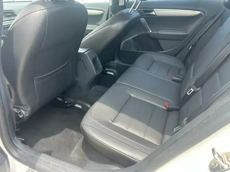 2013 Volkswagen Lavida 1.6L Automatic Comfort Edition — миниатюра 14