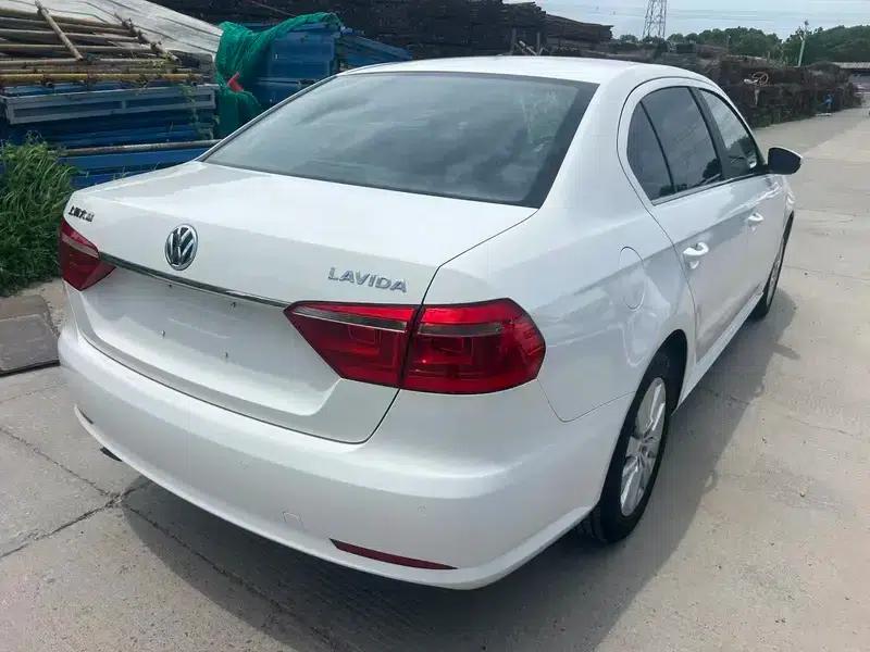 2013 Volkswagen Lavida 1.6L Automatic Comfort Edition — миниатюра 6