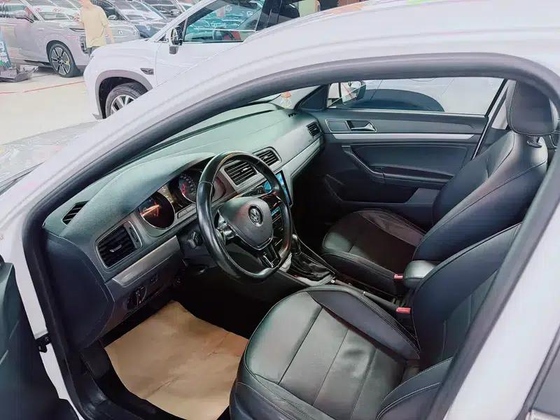 2015 Volkswagen Lavida 230TSI DSG Comfort Edition — миниатюра 8