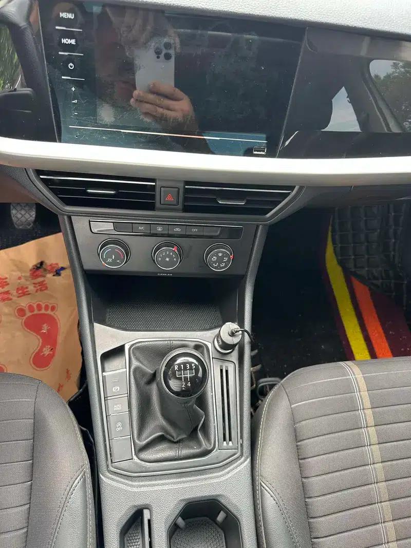 2021 Volkswagen Lavida 1.5L Manual Comfort Edition — миниатюра 12