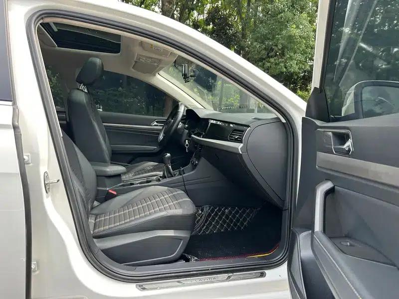 2021 Volkswagen Lavida 1.5L Manual Comfort Edition — миниатюра 24