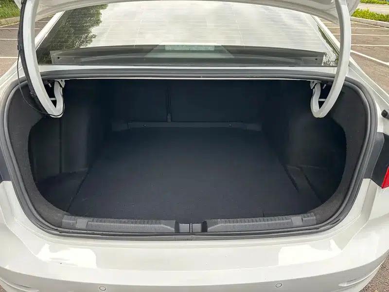 2021 Volkswagen Lavida 1.5L Manual Comfort Edition — миниатюра 25