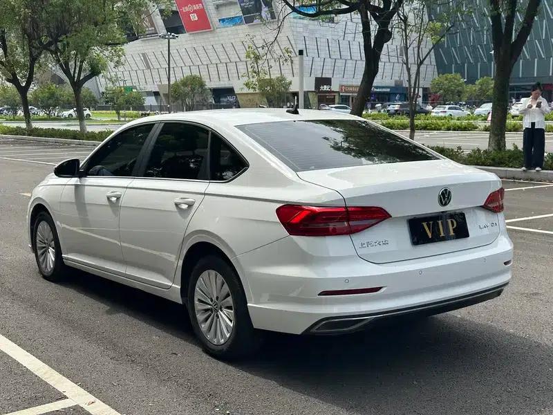 2021 Volkswagen Lavida 1.5L Manual Comfort Edition — миниатюра 4