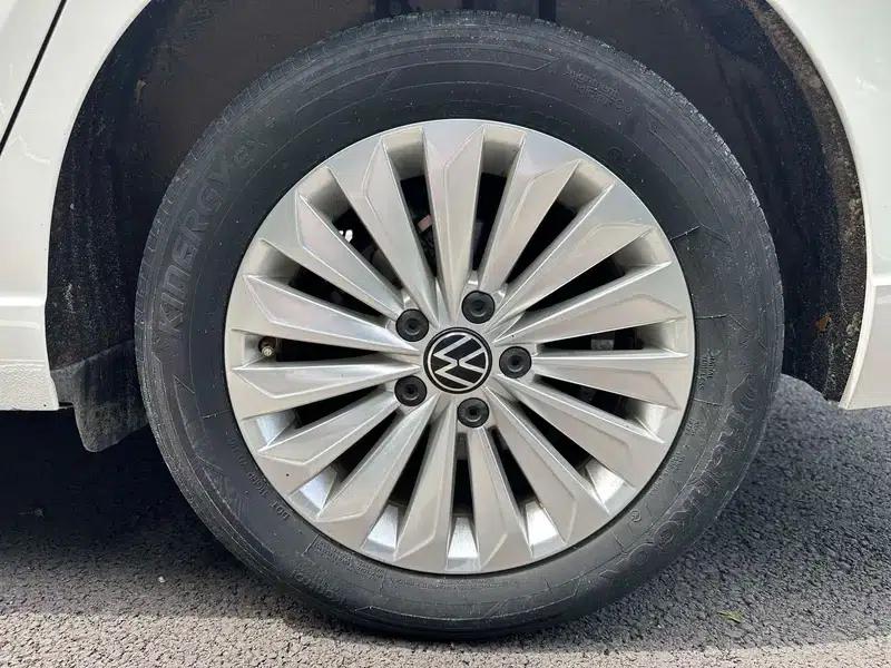 2021 Volkswagen Lavida 1.5L Manual Comfort Edition — миниатюра 8