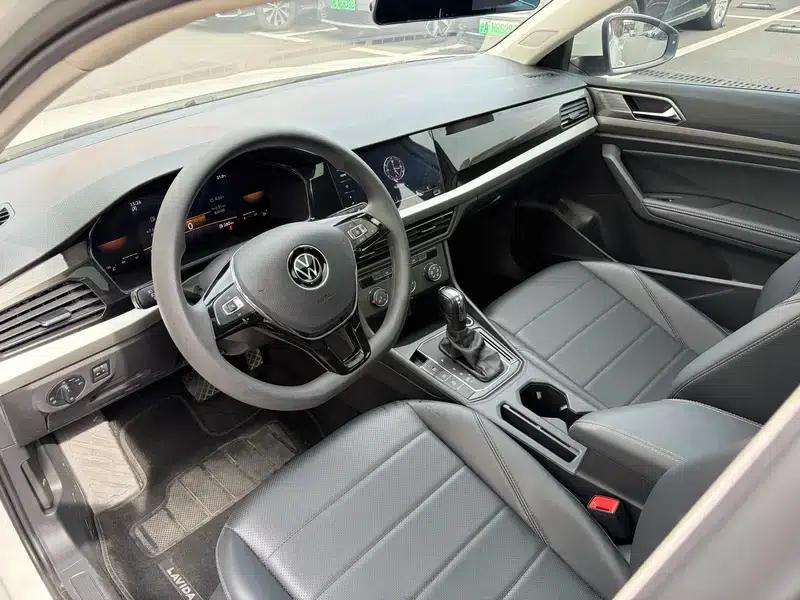 2022 Volkswagen Lavida 1.5L Automatic Comfort Edition — миниатюра 7