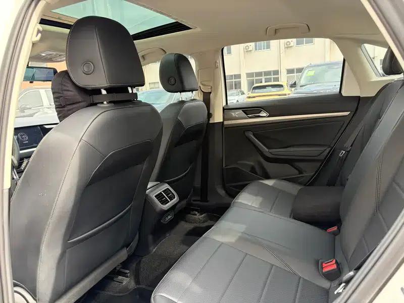 2022 Volkswagen Lavida 1.5L Automatic Comfort Edition — миниатюра 9