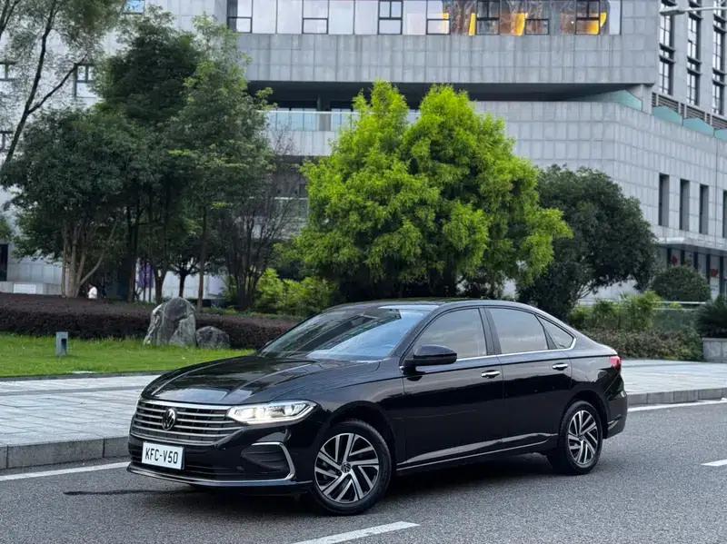 2023 Volkswagen Lavida 300TSI DSG Full Comfort Edition — миниатюра 1