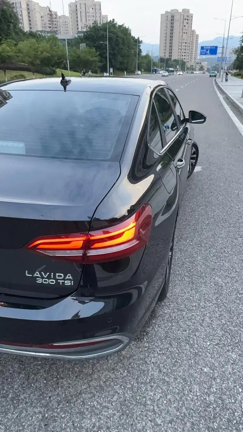 2023 Volkswagen Lavida 300TSI DSG Full Comfort Edition — миниатюра 11