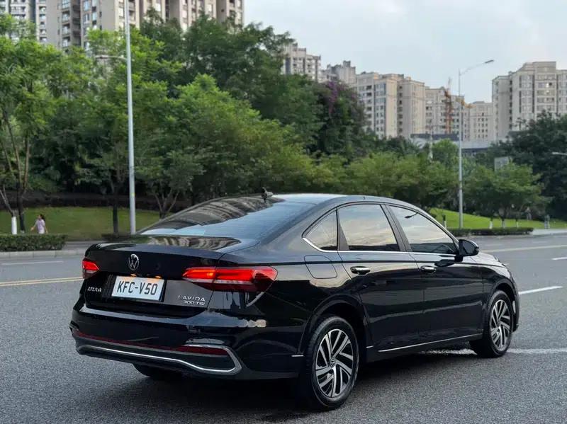 2023 Volkswagen Lavida 300TSI DSG Full Comfort Edition — миниатюра 7