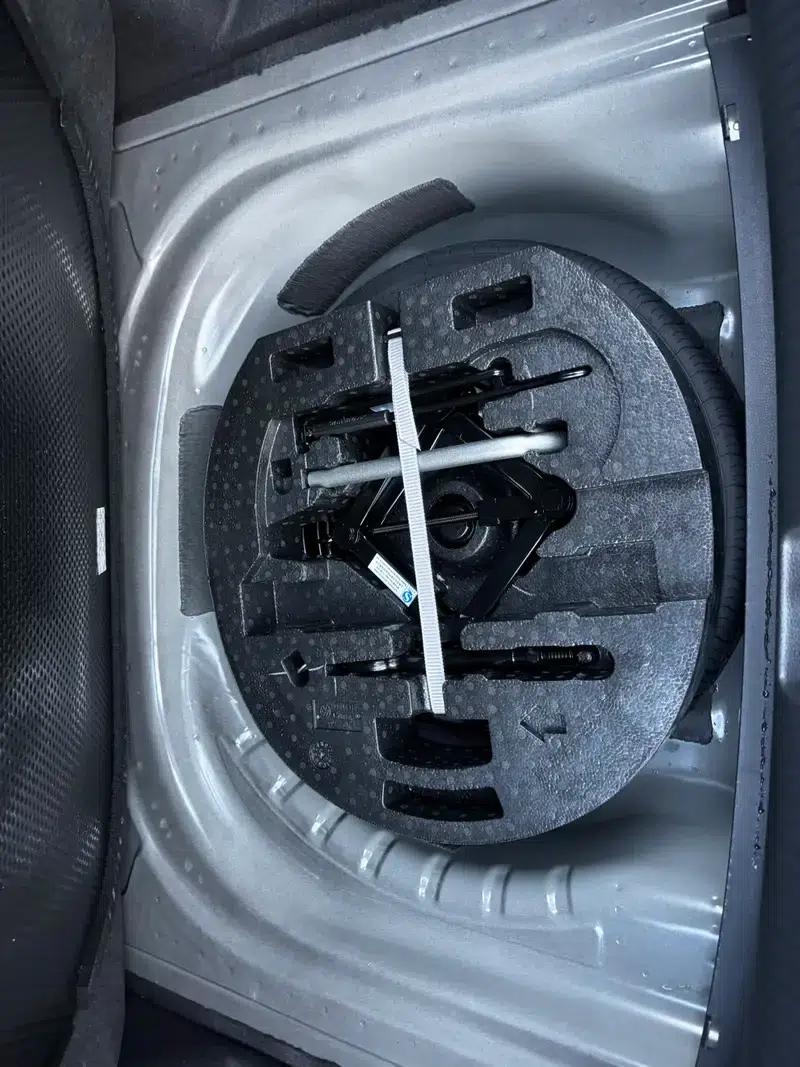 2023 Volkswagen Lavida 300TSI DSG Full Comfort Edition — миниатюра 10