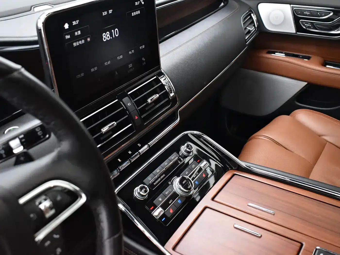 Navigator 2019 3.5T Premium Edition (China VI Emission Standard) — миниатюра 12