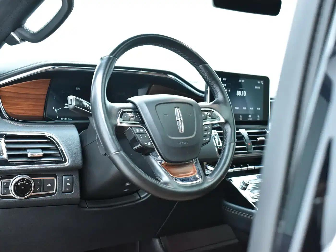 Navigator 2019 3.5T Premium Edition (China VI Emission Standard) — миниатюра 13