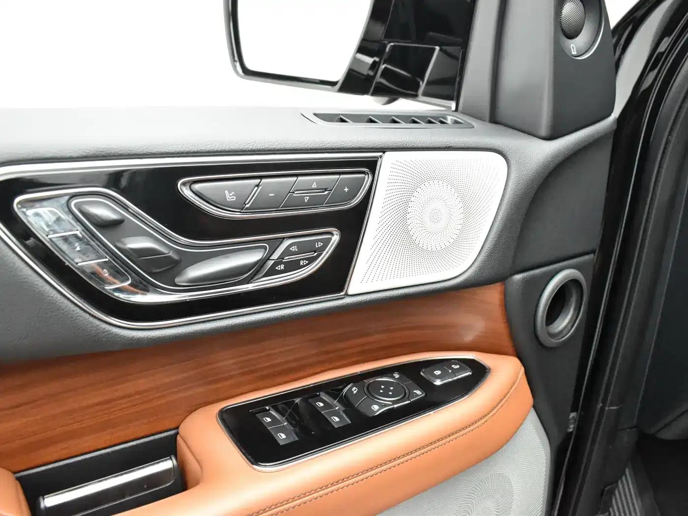 Navigator 2019 3.5T Premium Edition (China VI Emission Standard) — миниатюра 16