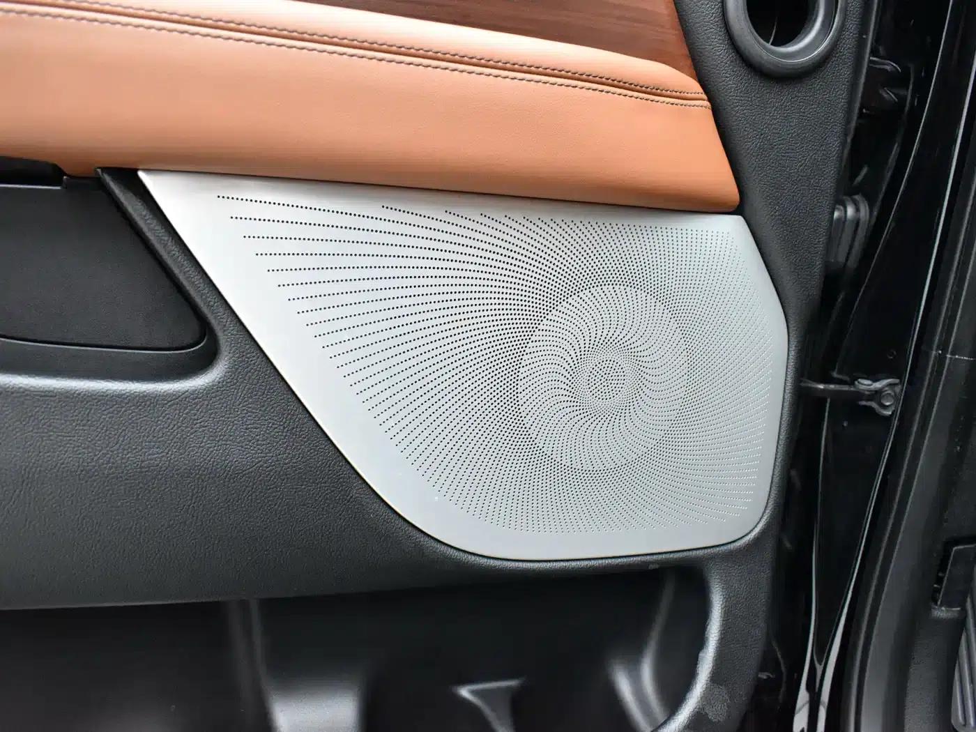 Navigator 2019 3.5T Premium Edition (China VI Emission Standard) — миниатюра 17