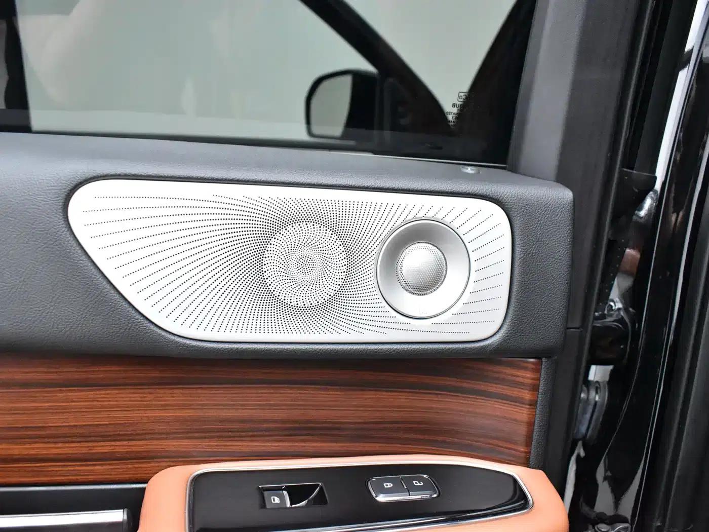 Navigator 2019 3.5T Premium Edition (China VI Emission Standard) — миниатюра 20