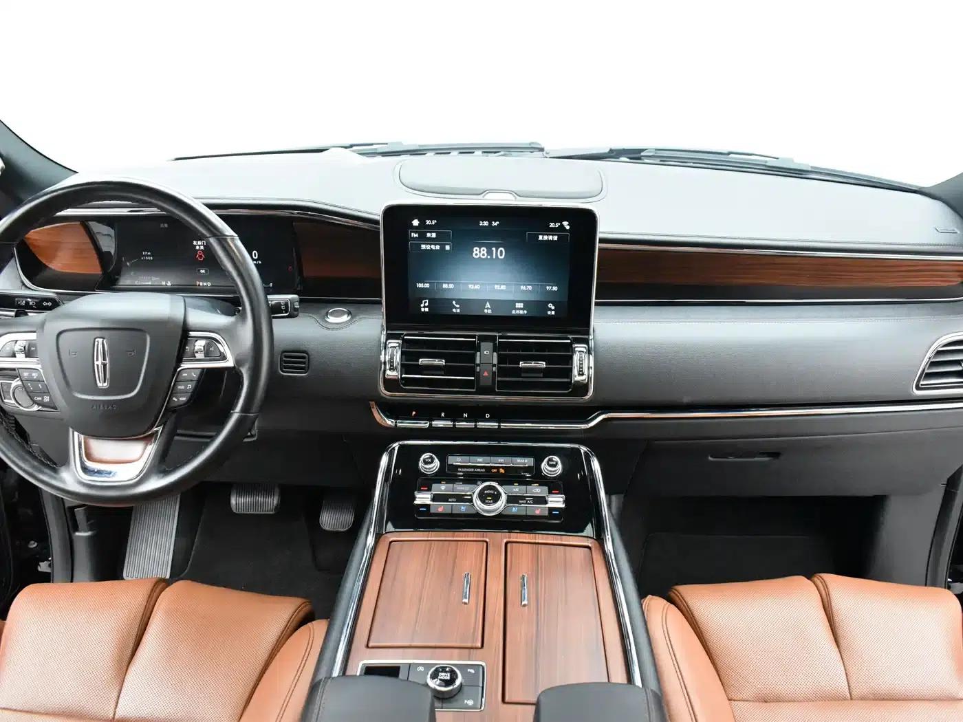 Navigator 2019 3.5T Premium Edition (China VI Emission Standard) — миниатюра 8
