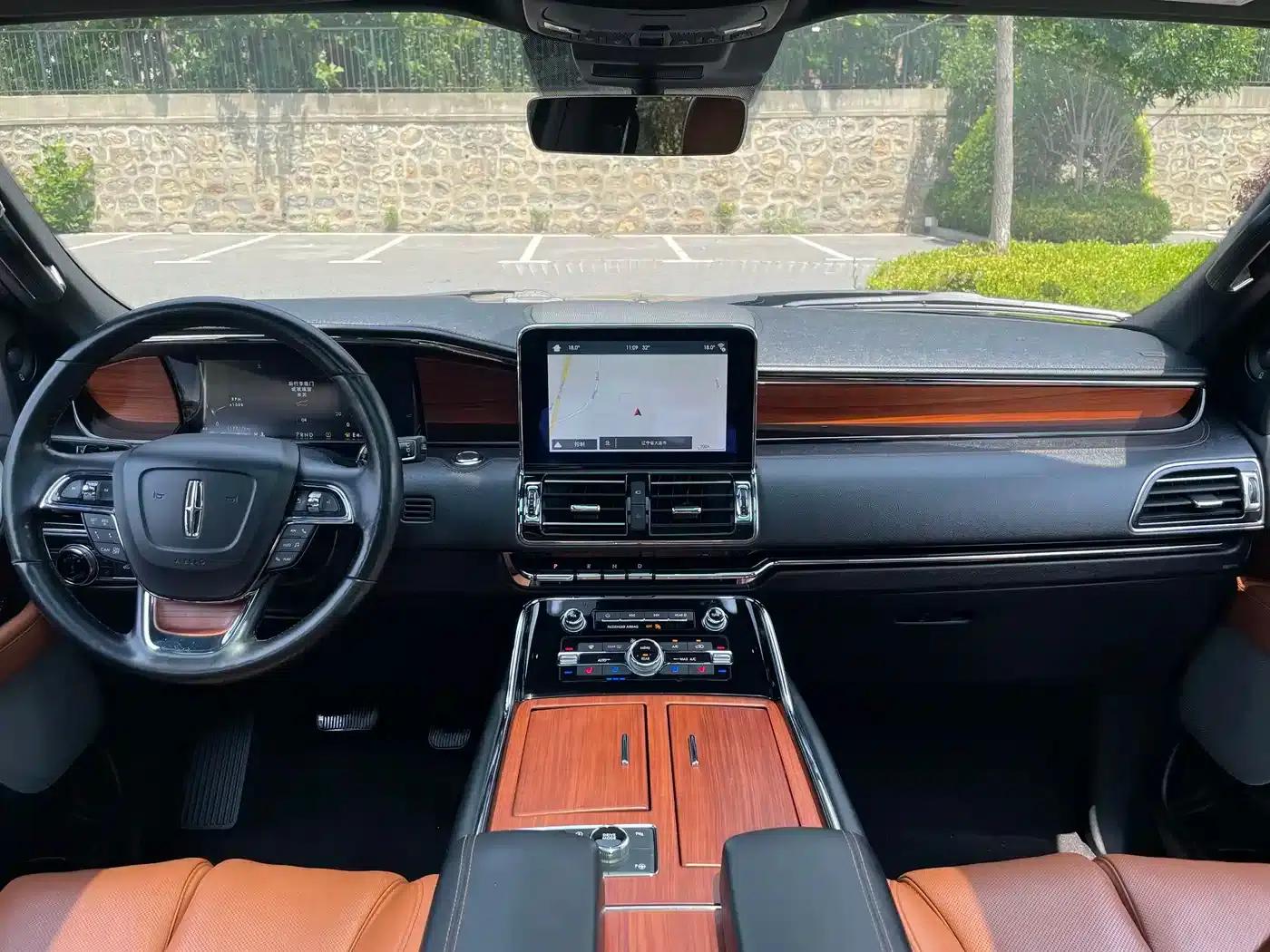 Navigator 2019 3.5T Premium Edition (China VI Emission Standard) — миниатюра 15