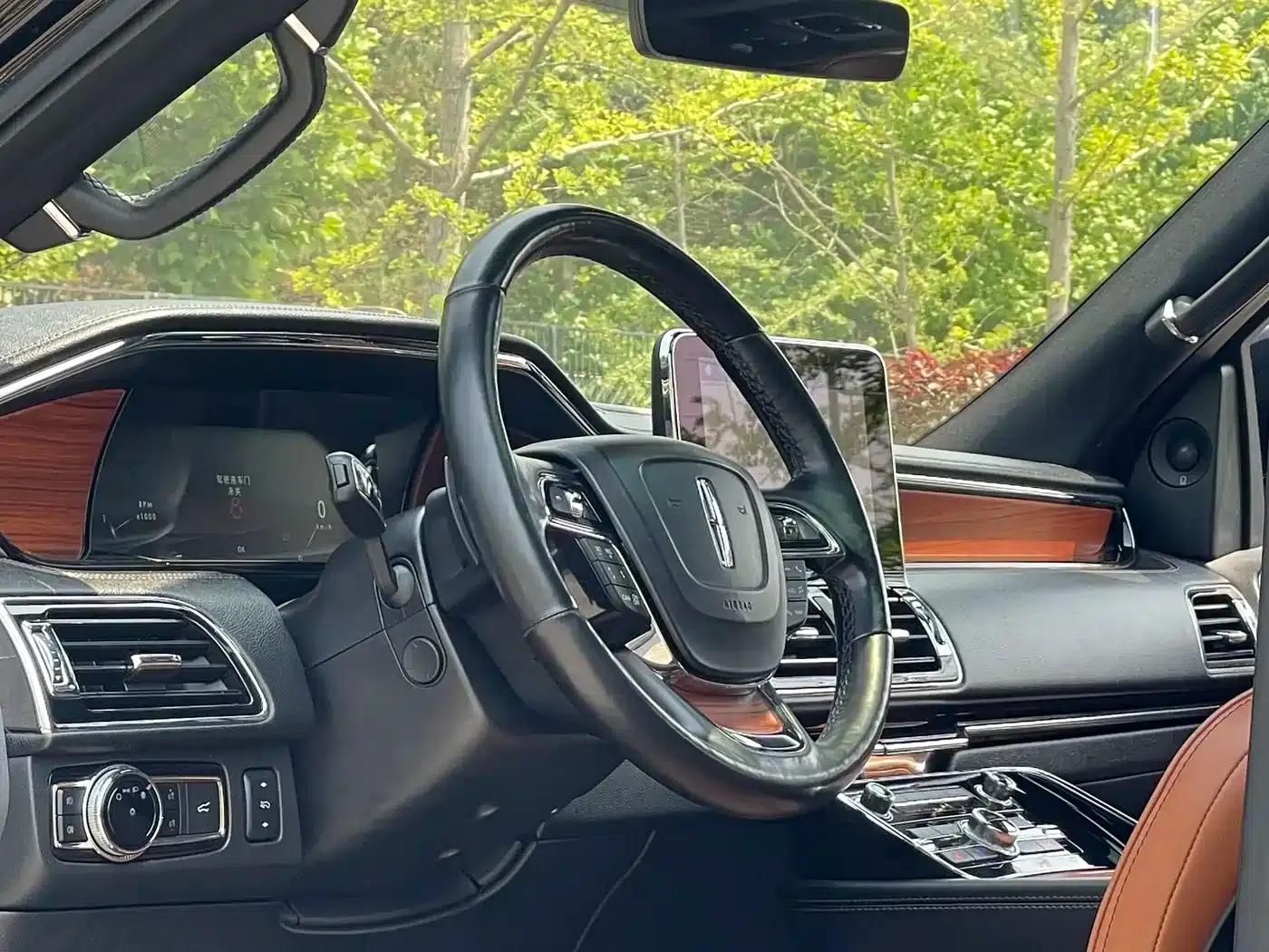 Navigator 2019 3.5T Premium Edition (China VI Emission Standard) — миниатюра 9