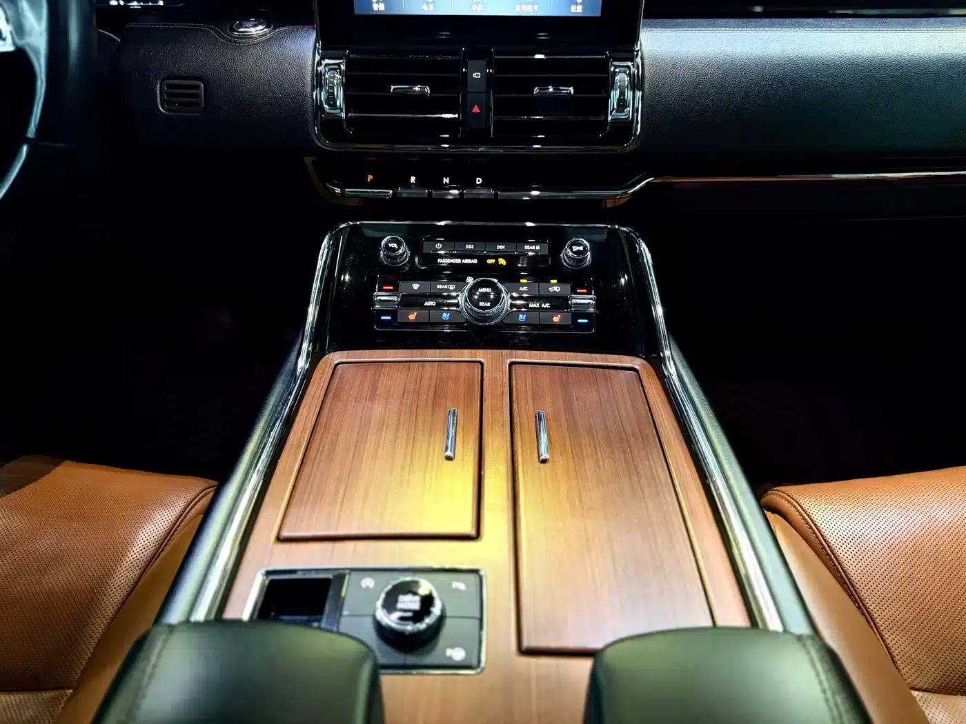 Navigator 2018 3.5T Premium Edition (National V Emission Standard) — миниатюра 13