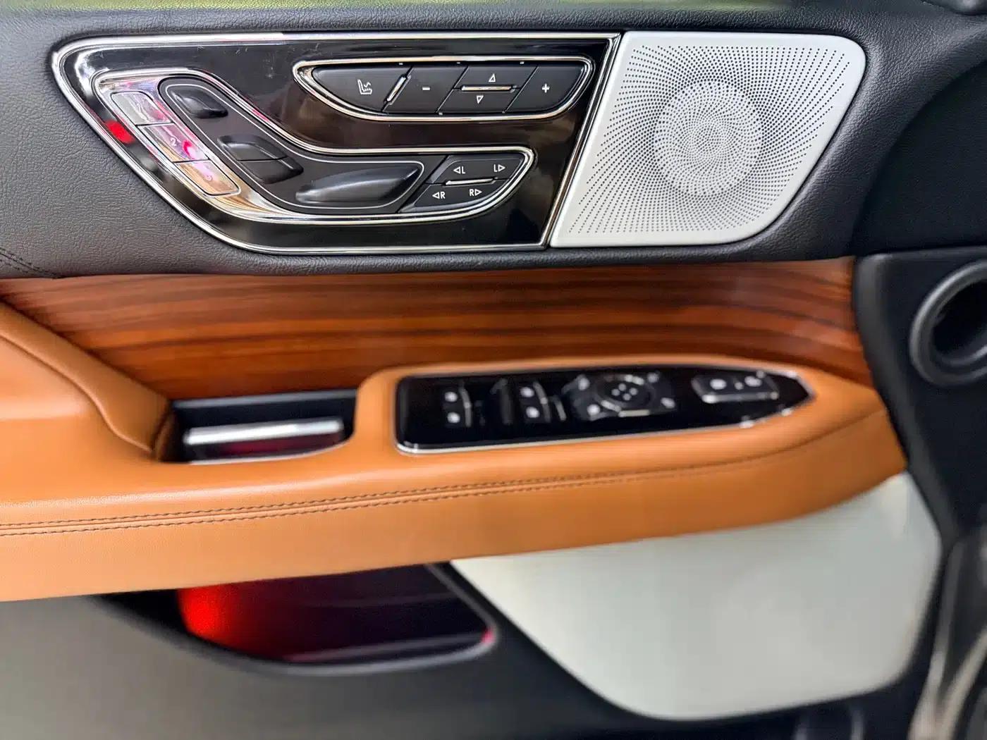Navigator 2018 3.5T Premium Edition (National V Emission Standard) — миниатюра 4