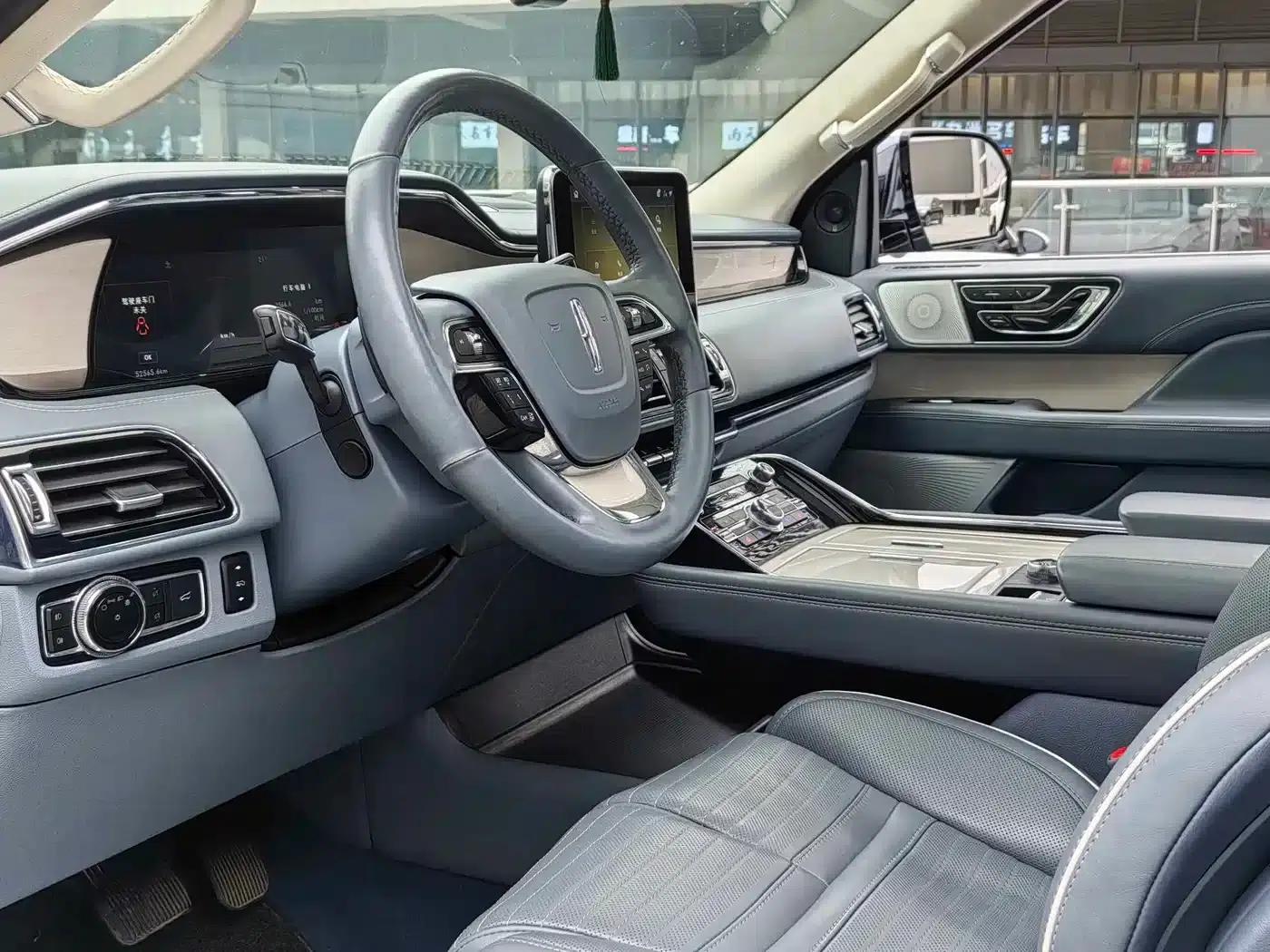 Navigator 2020 3.5T Presidential Series — миниатюра 11