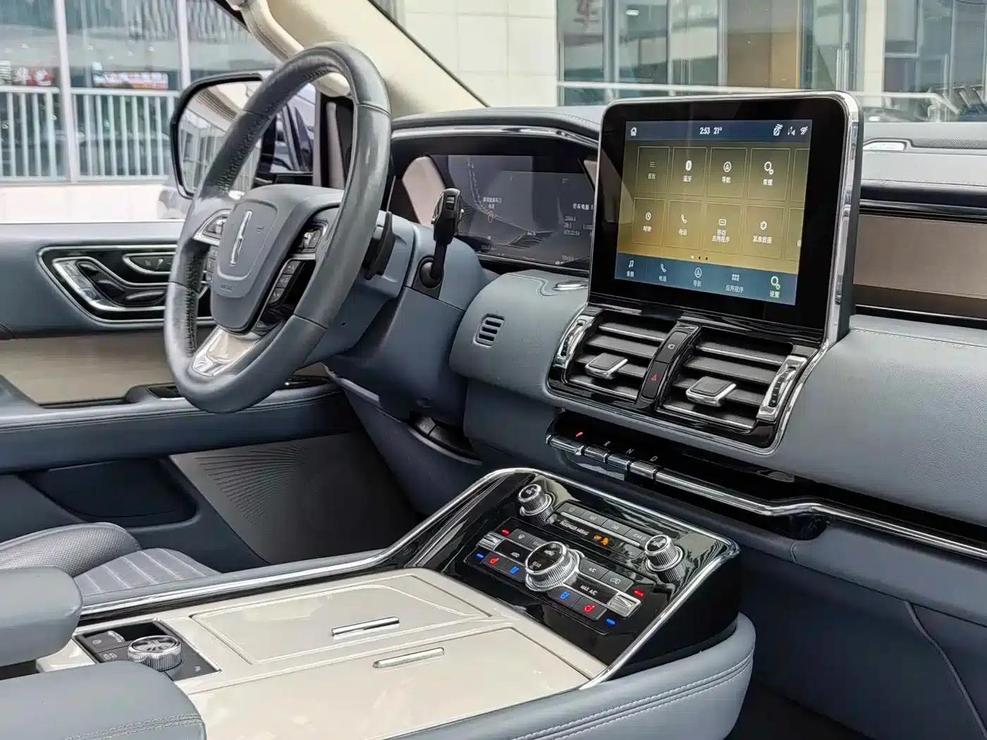 Navigator 2020 3.5T Presidential Series — миниатюра 22