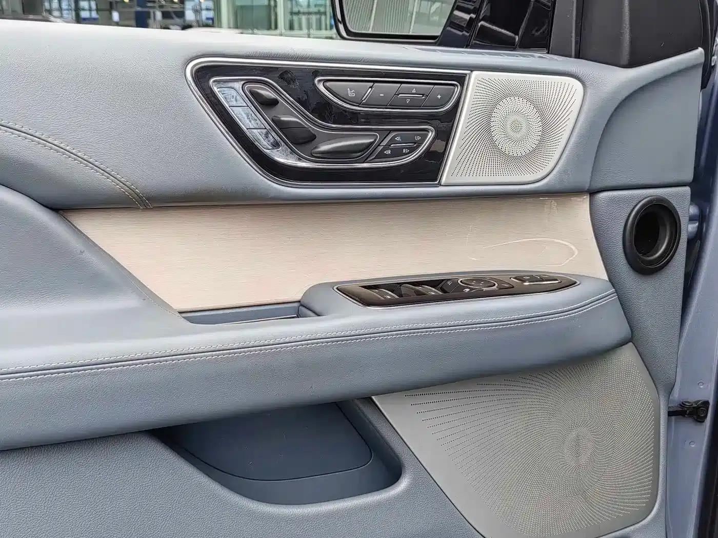 Navigator 2020 3.5T Presidential Series — миниатюра 10