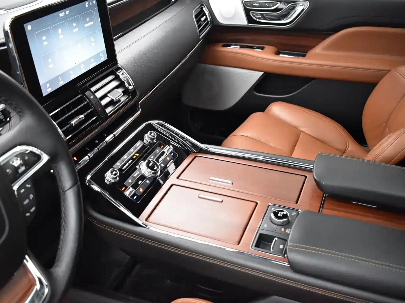 Navigator 2020 3.5T Premium Edition — миниатюра 11