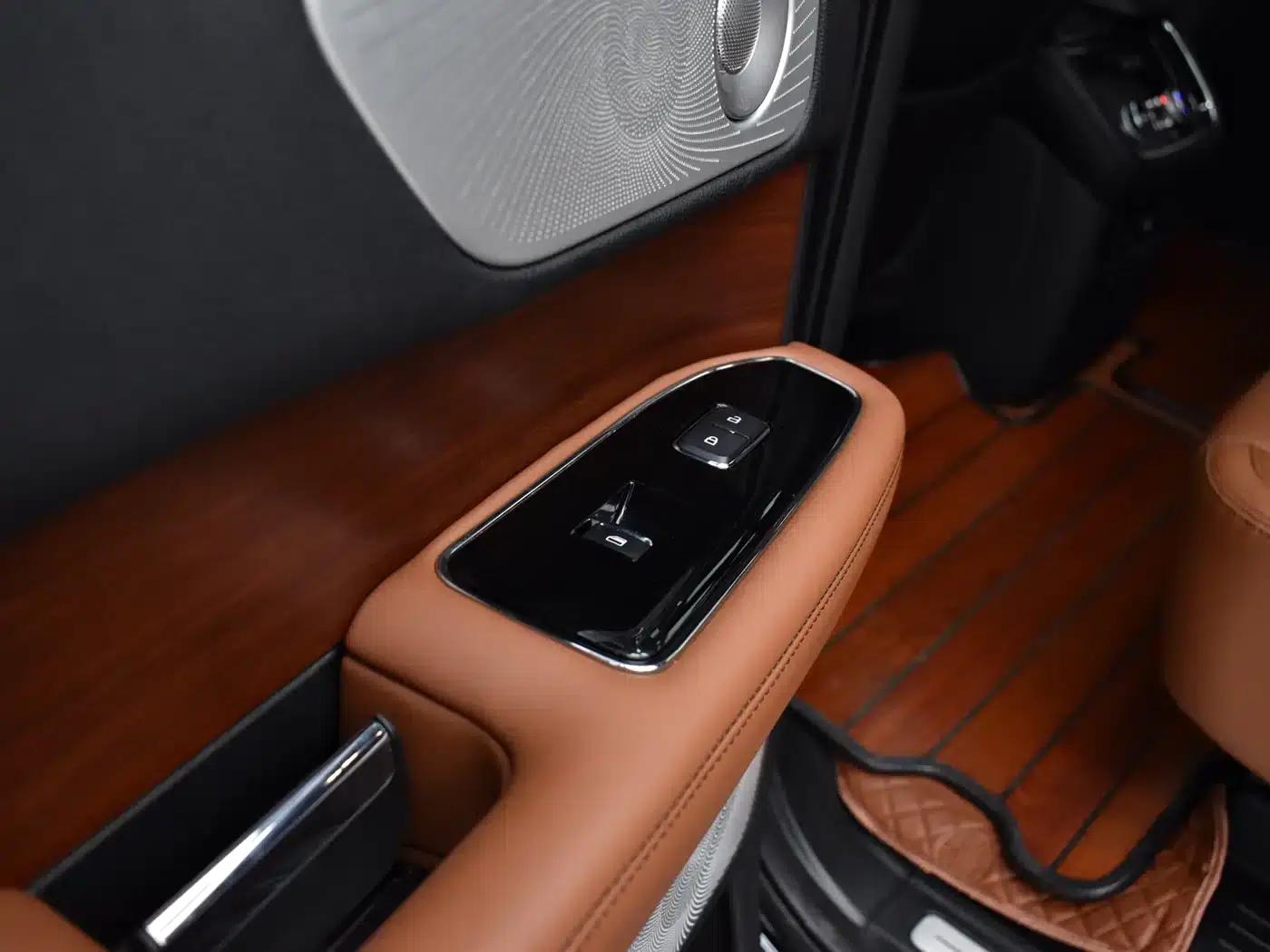 Navigator 2020 3.5T Premium Edition — миниатюра 19