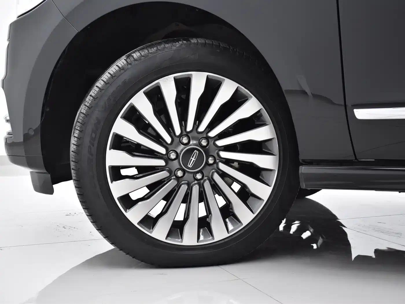 Navigator 2020 3.5T Premium Edition — миниатюра 5
