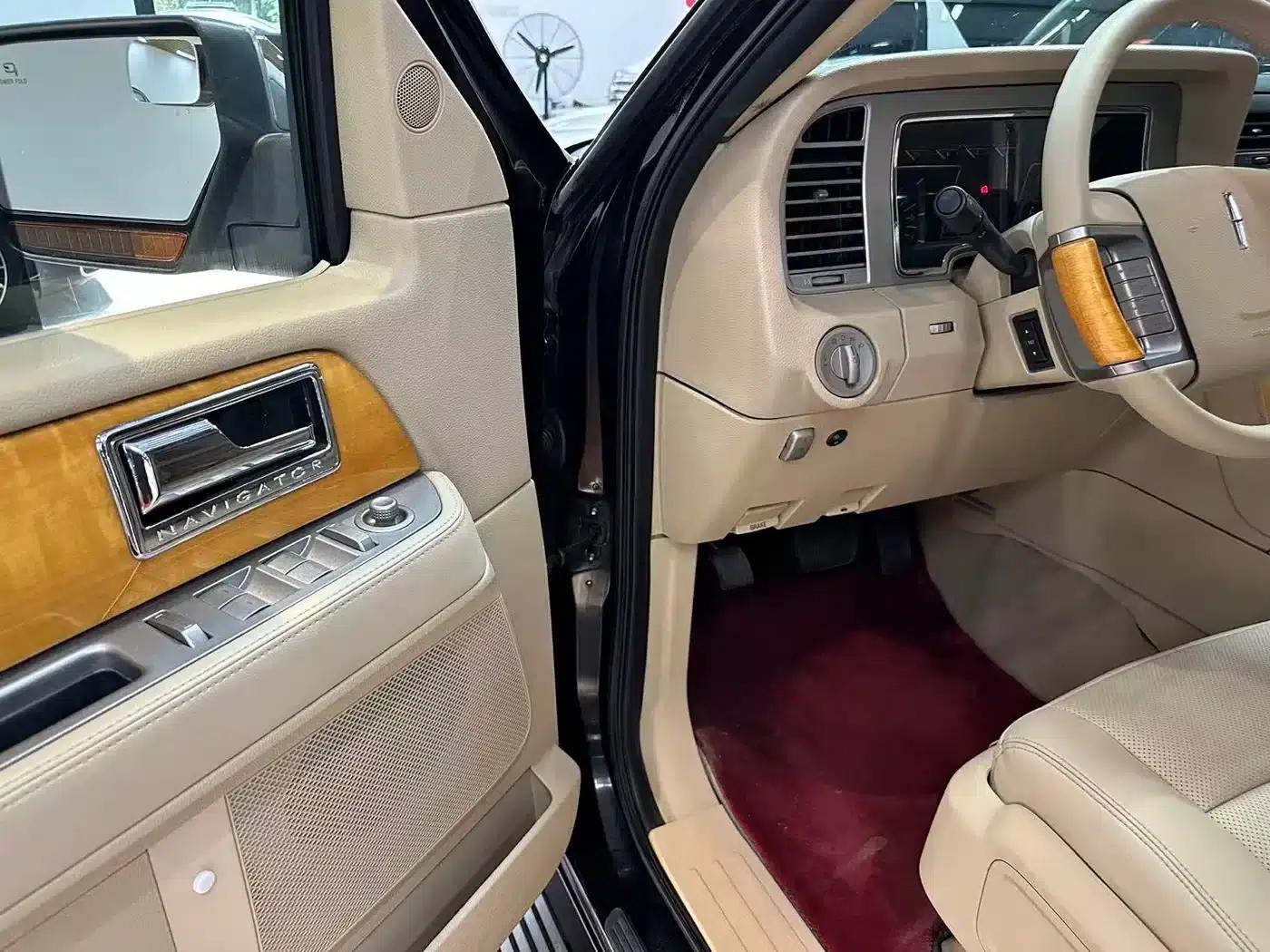 Navigator 2005 5.4L — миниатюра 10