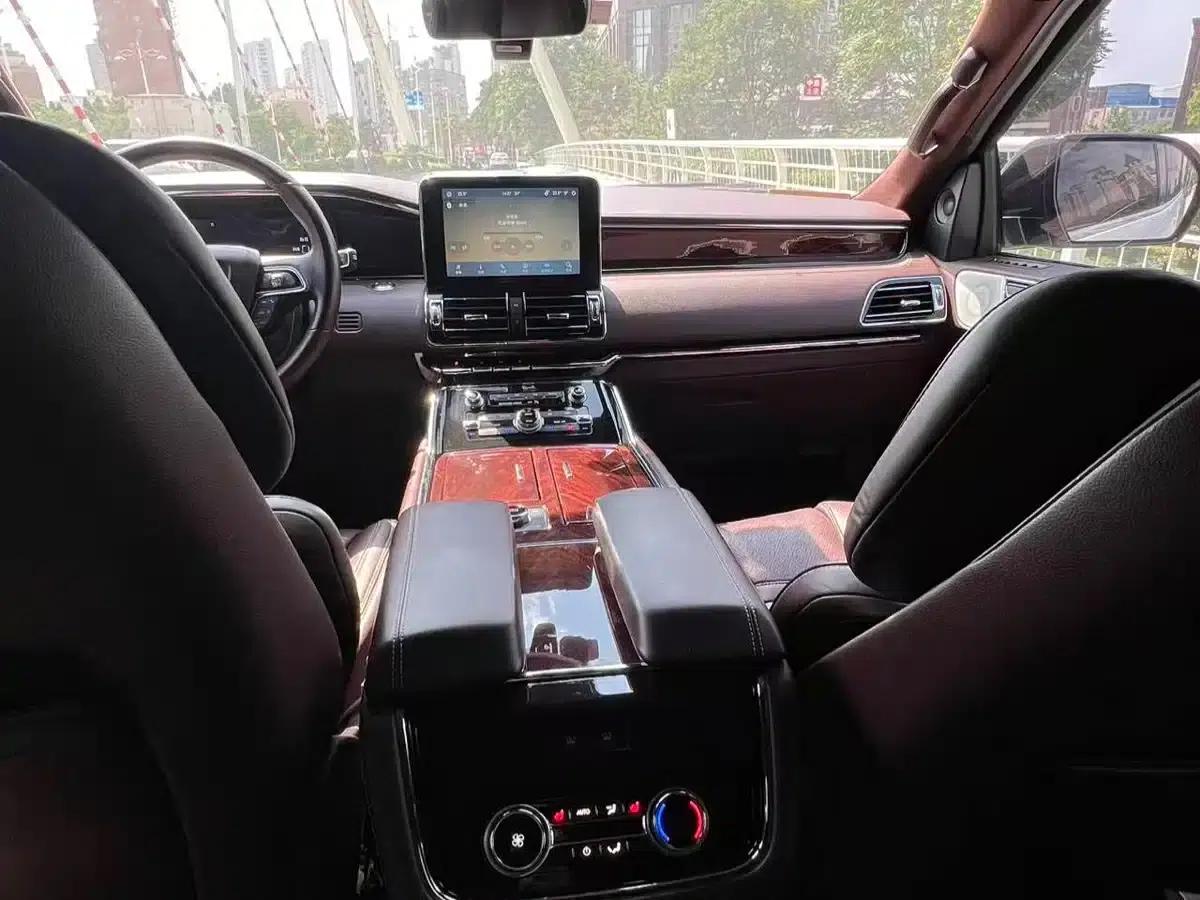 Navigator 2020 3.5T Presidential Series — миниатюра 12