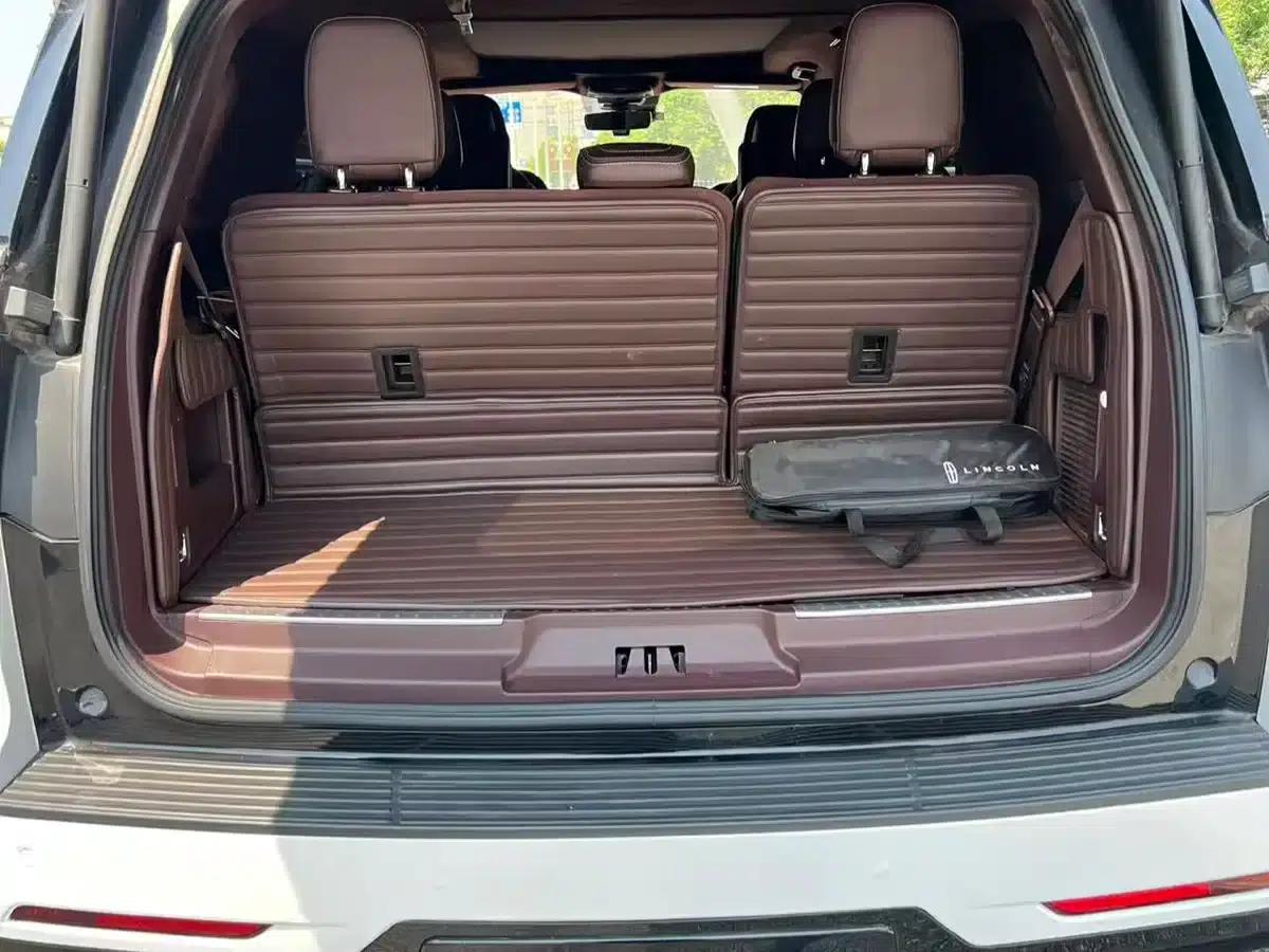 Navigator 2020 3.5T Presidential Series — миниатюра 14